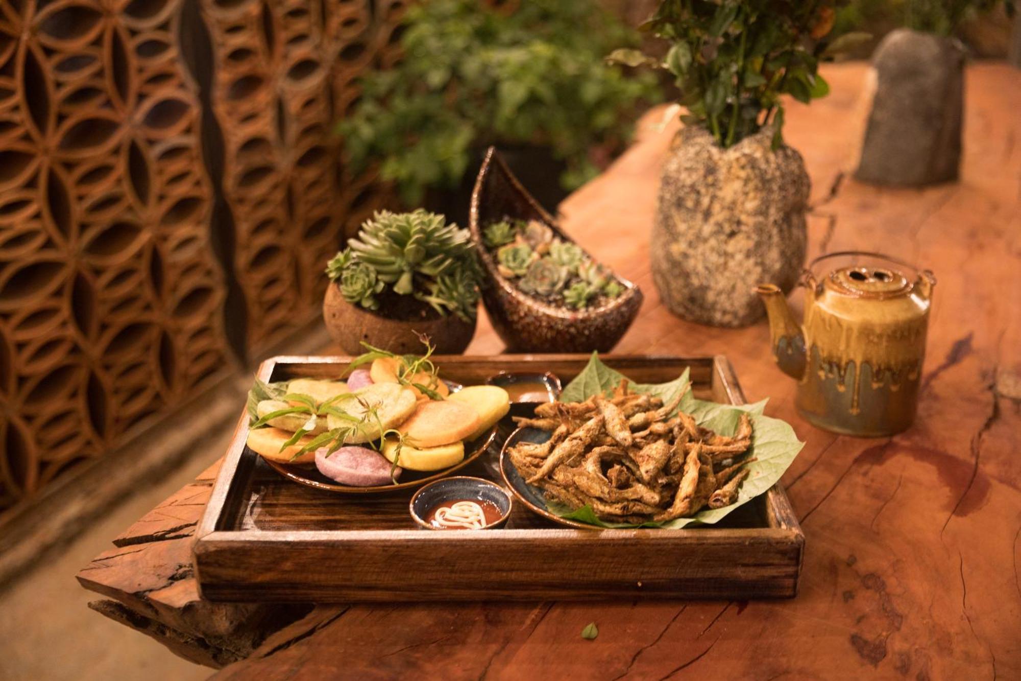 Khoi Homestay And Restaurant Loung Co Exterior photo